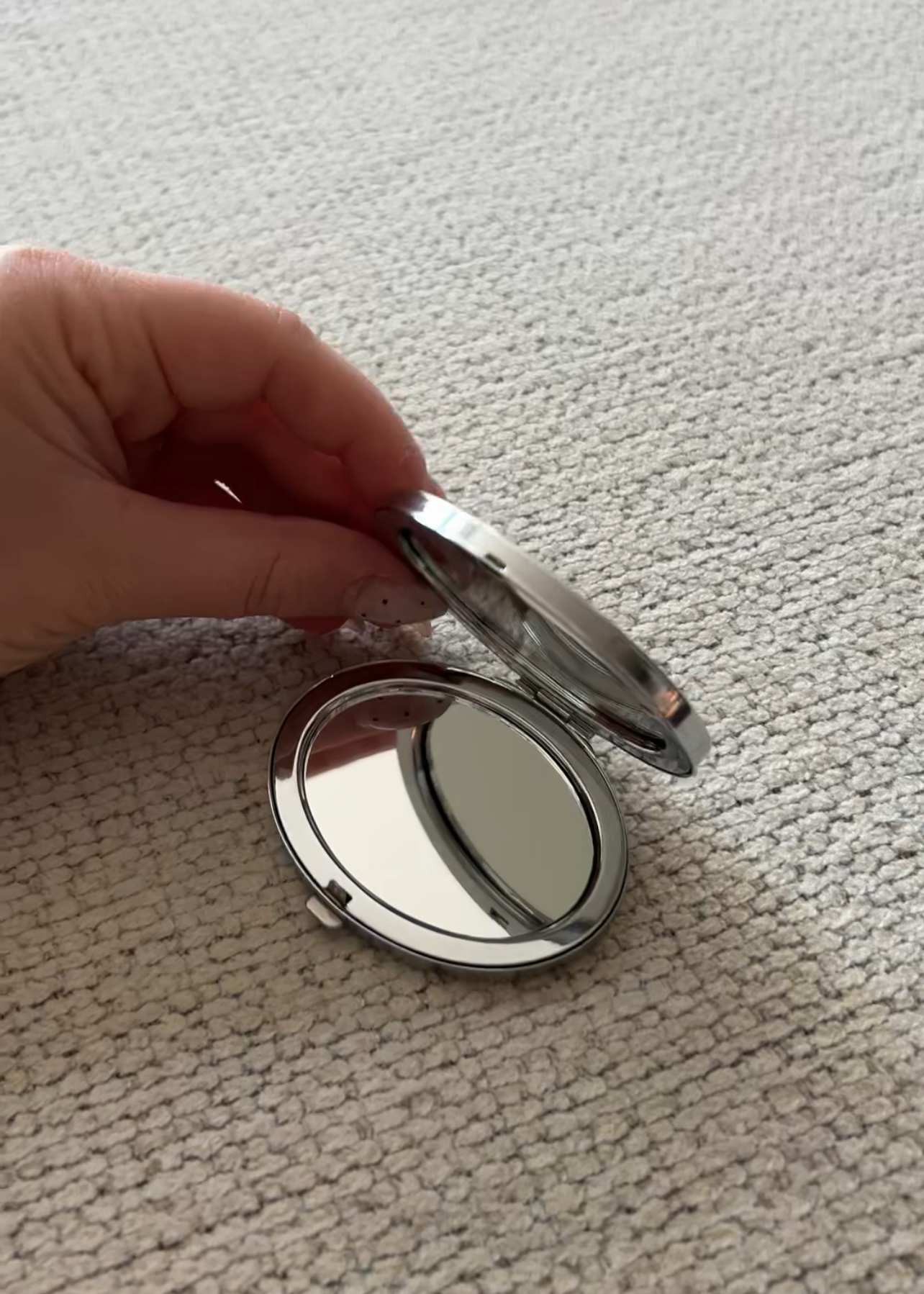 Oval Mirror Compact