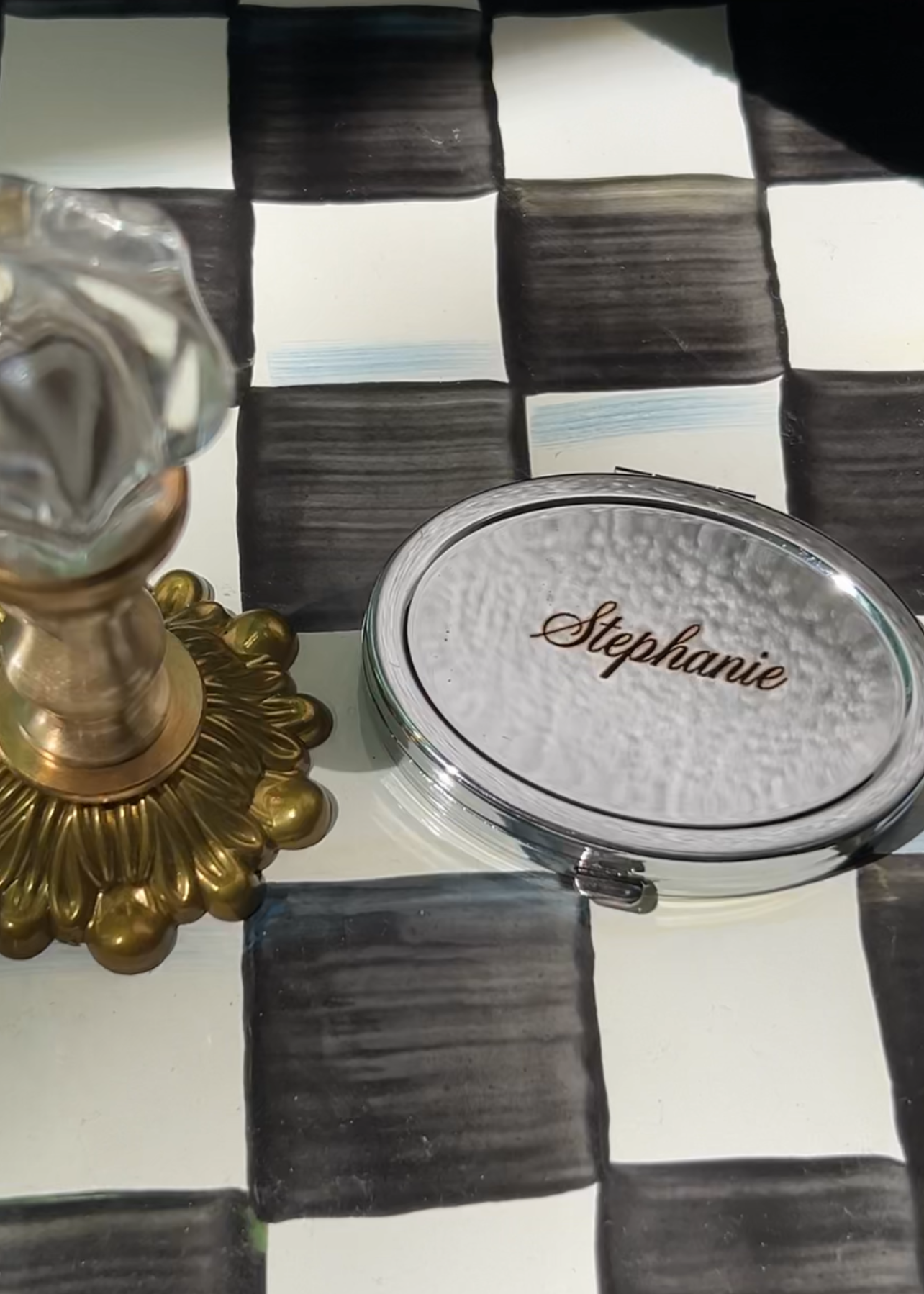 Oval Mirror Compact